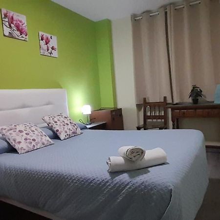 Hostal San Roque Guadalajara Bagian luar foto
