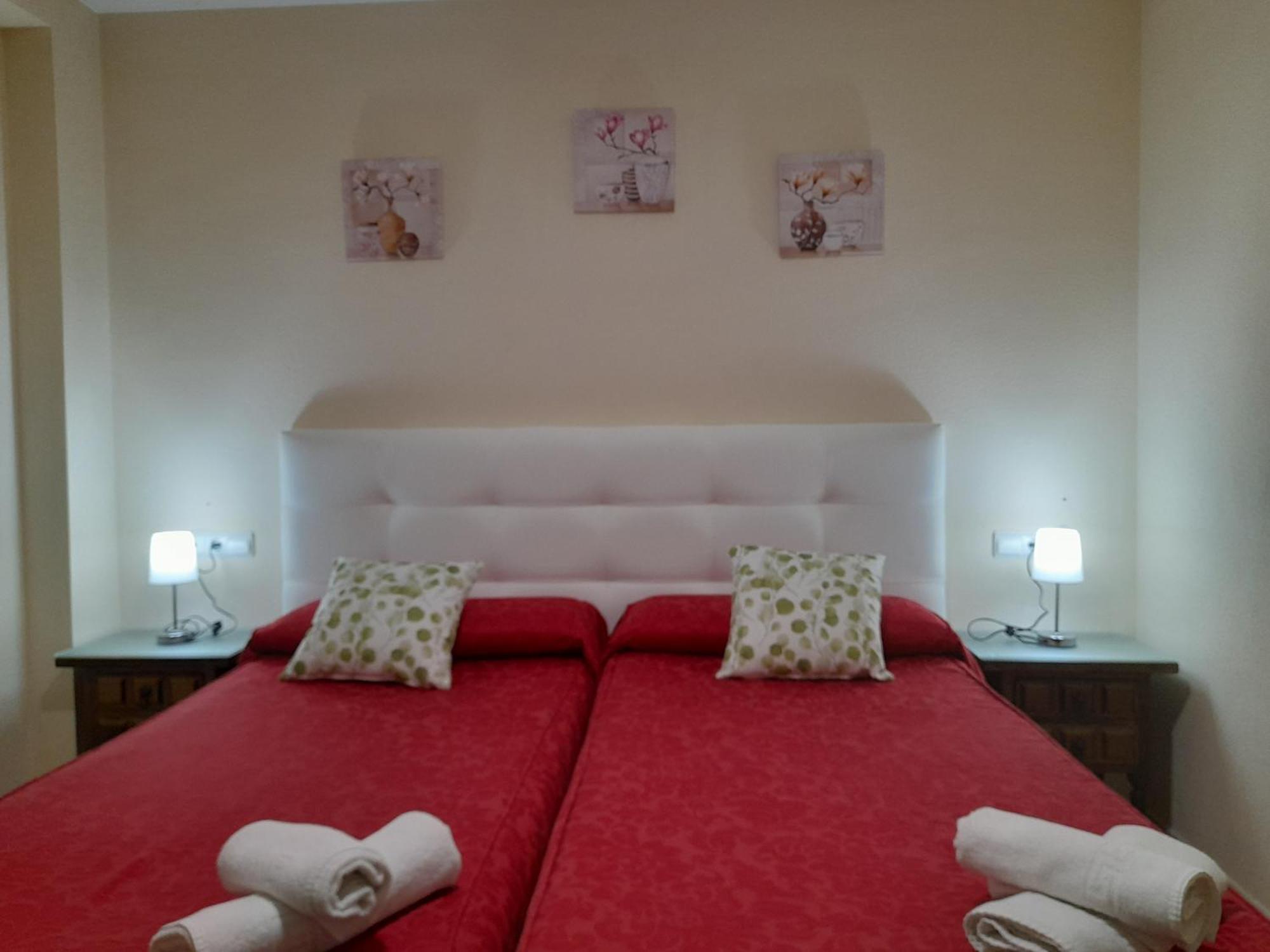 Hostal San Roque Guadalajara Bagian luar foto