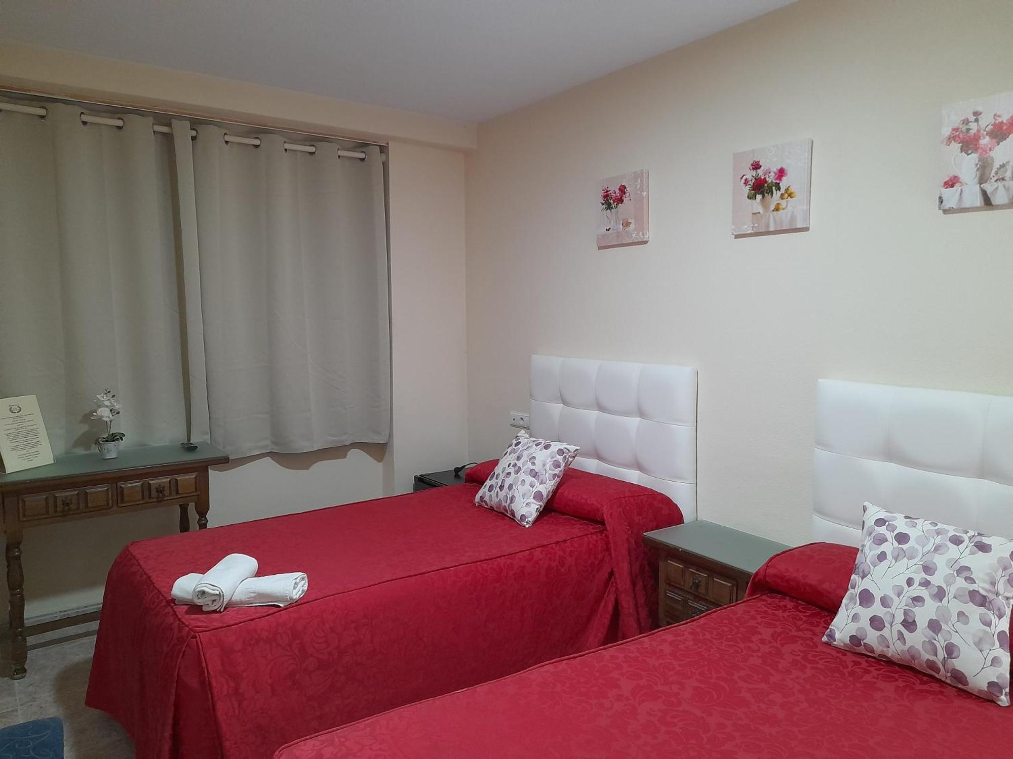 Hostal San Roque Guadalajara Bagian luar foto