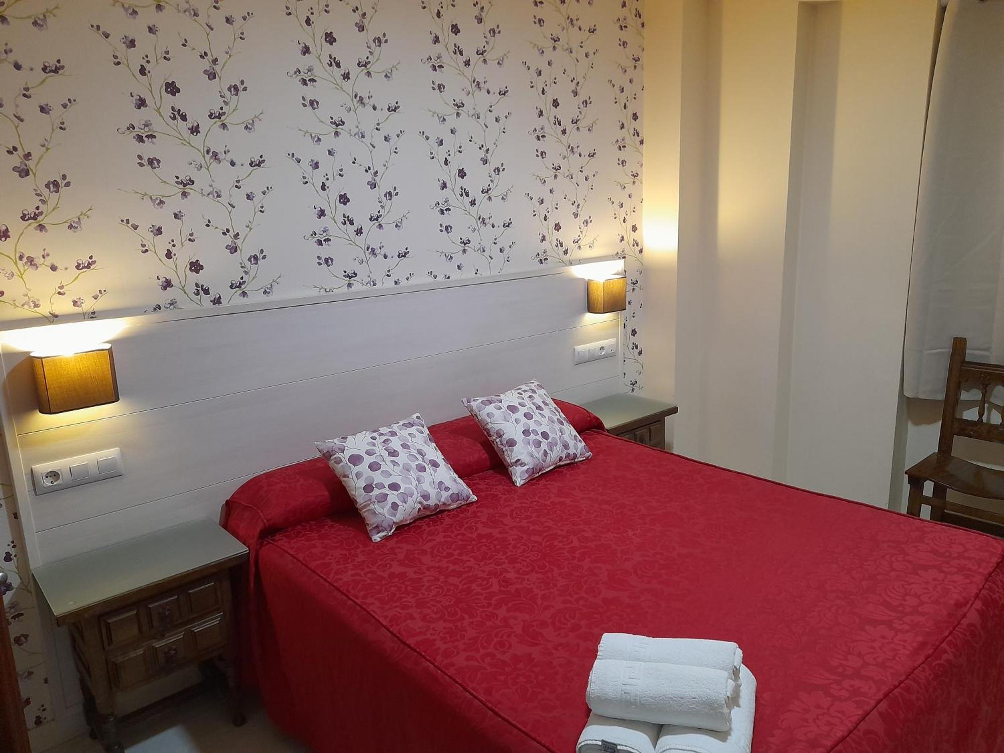 Hostal San Roque Guadalajara Bagian luar foto